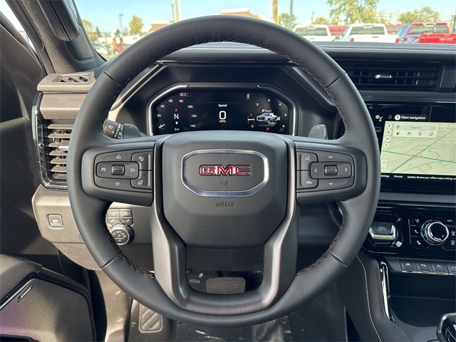 GMC Sierra 1500 Vehicle Full-screen Gallery Image 14