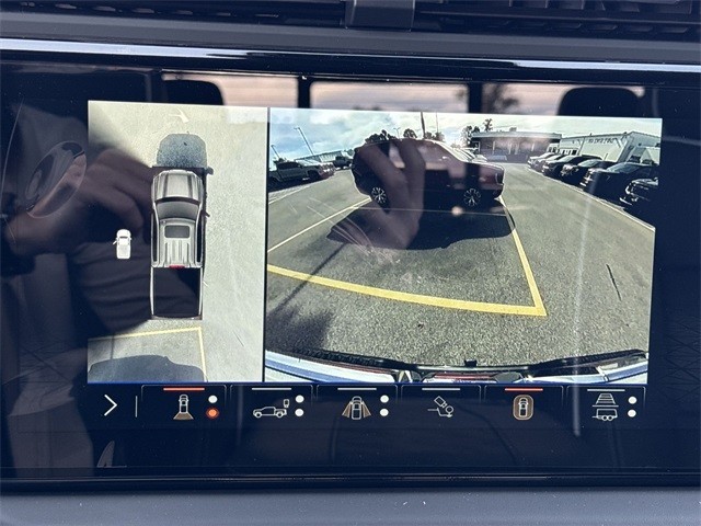 GMC Sierra 1500 Vehicle Full-screen Gallery Image 17