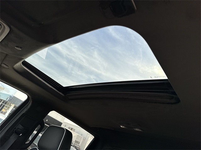 GMC Sierra 1500 Vehicle Full-screen Gallery Image 22