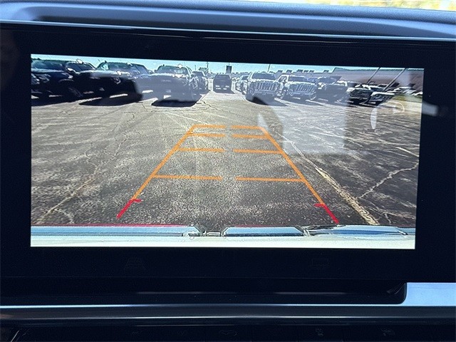 GMC Sierra 1500 Vehicle Full-screen Gallery Image 17