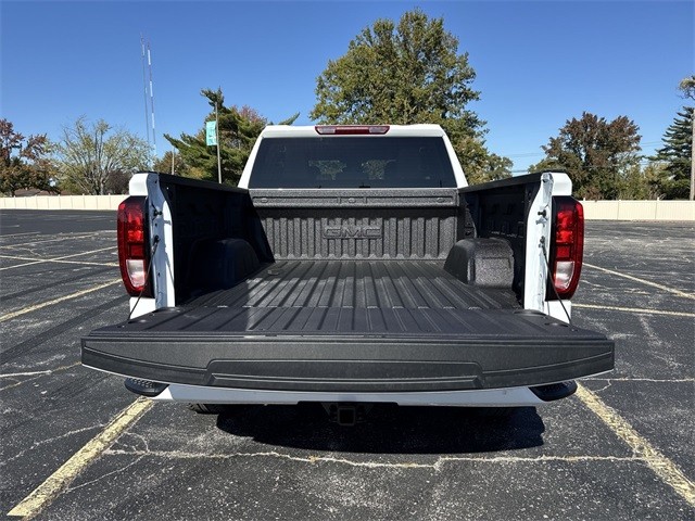 GMC Sierra 1500 Vehicle Full-screen Gallery Image 23