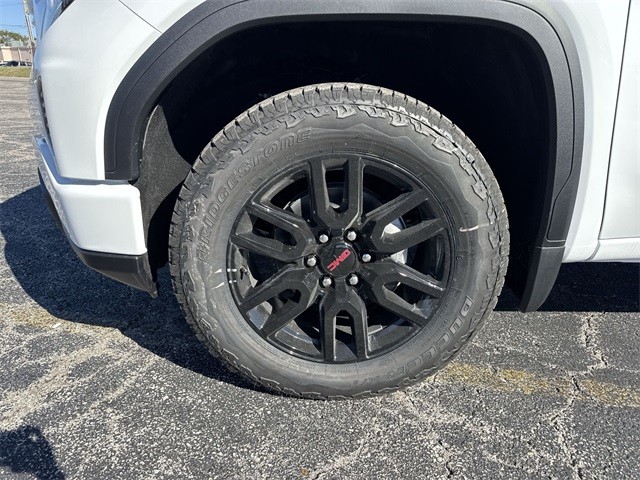 GMC Sierra 1500 Vehicle Full-screen Gallery Image 10