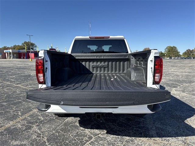 GMC Sierra 1500 Vehicle Full-screen Gallery Image 23