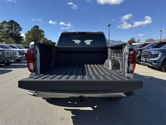 GMC Sierra 1500 Vehicle Full-screen Gallery Image 23