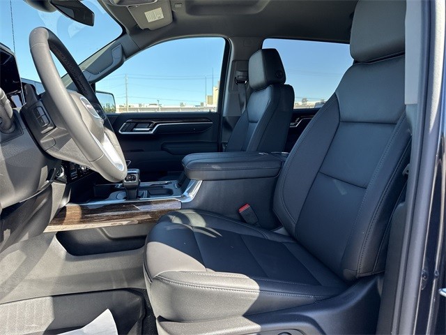 GMC Sierra 1500 Vehicle Full-screen Gallery Image 11