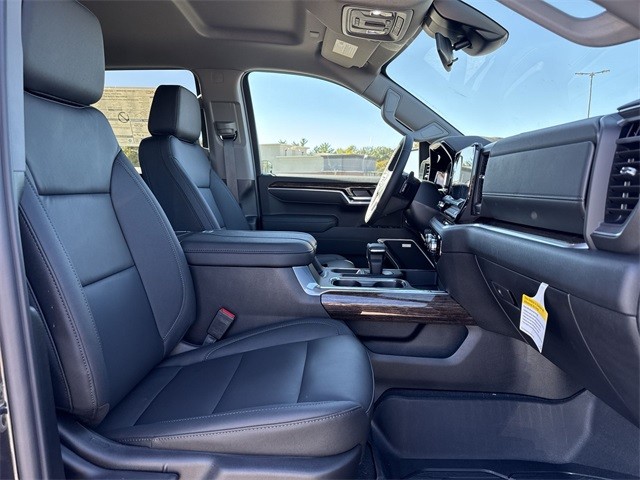 GMC Sierra 1500 Vehicle Full-screen Gallery Image 24