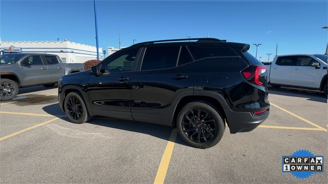 GMC Terrain Vehicle Full-screen Gallery Image 07