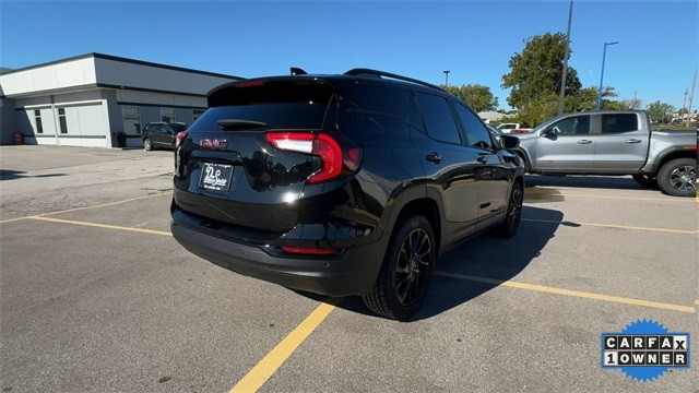 GMC Terrain Vehicle Full-screen Gallery Image 10