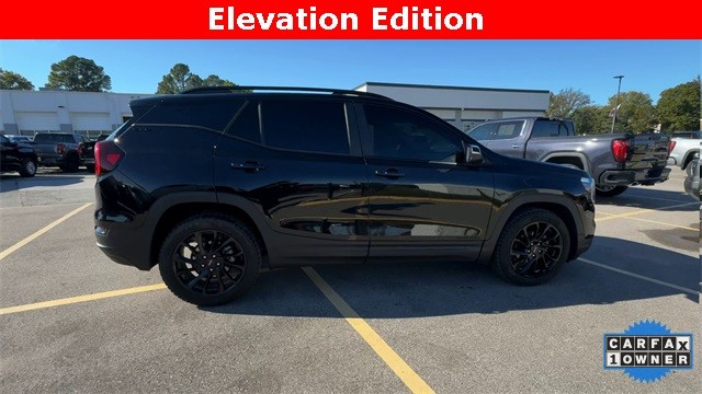 GMC Terrain Vehicle Full-screen Gallery Image 11