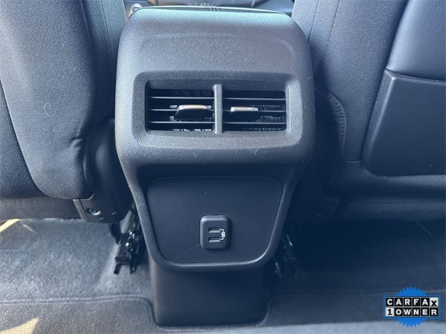 GMC Terrain Vehicle Full-screen Gallery Image 24