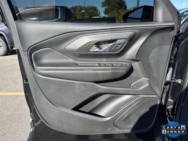 GMC Terrain Vehicle Full-screen Gallery Image 25