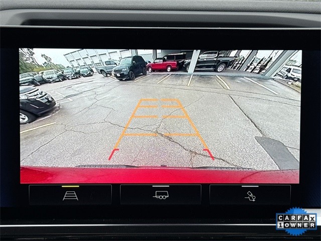 Chevrolet Silverado 1500 Vehicle Full-screen Gallery Image 19