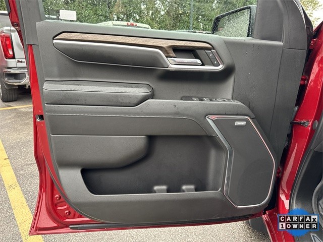 Chevrolet Silverado 1500 Vehicle Full-screen Gallery Image 26