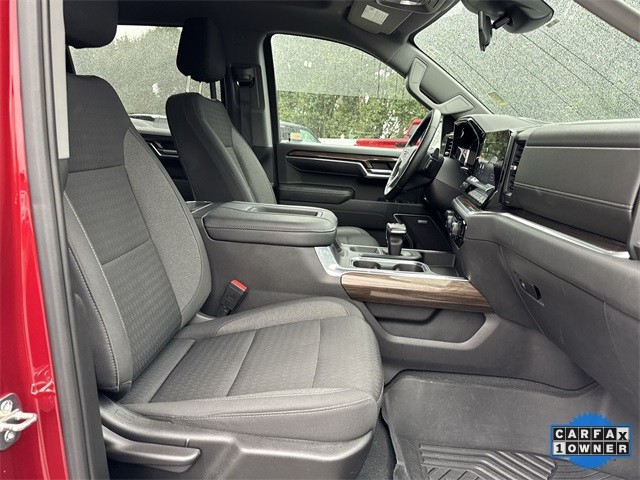 Chevrolet Silverado 1500 Vehicle Full-screen Gallery Image 32