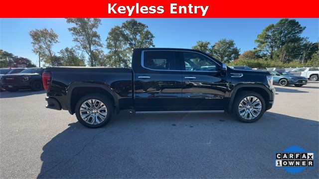 GMC Sierra 1500 Limited Vehicle Full-screen Gallery Image 11