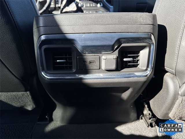 GMC Sierra 1500 Limited Vehicle Full-screen Gallery Image 26