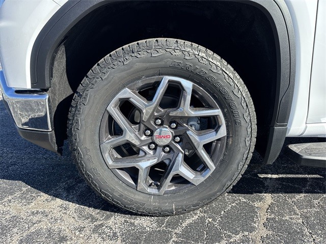 GMC Sierra 1500 Vehicle Full-screen Gallery Image 10