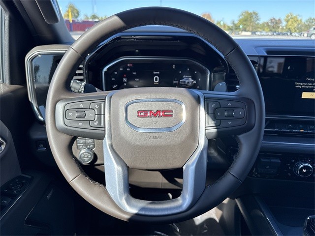 GMC Sierra 1500 Vehicle Full-screen Gallery Image 14