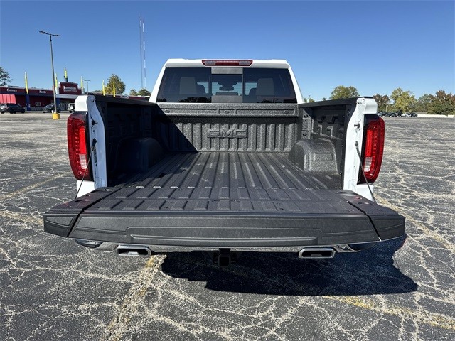 GMC Sierra 1500 Vehicle Full-screen Gallery Image 24