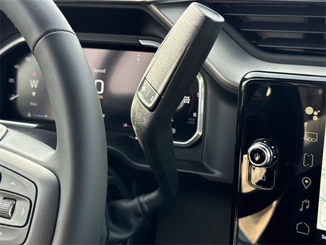 GMC Sierra 3500HD Vehicle Full-screen Gallery Image 20