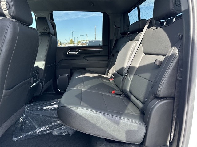 GMC Sierra 3500HD Vehicle Full-screen Gallery Image 22