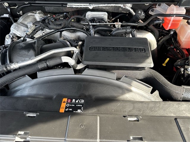 GMC Sierra 3500HD Vehicle Full-screen Gallery Image 25