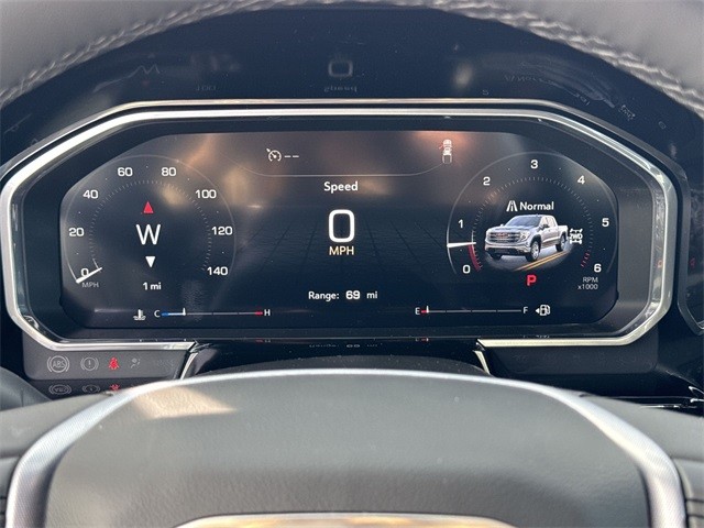 GMC Sierra 1500 Vehicle Full-screen Gallery Image 15