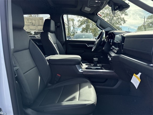 GMC Sierra 1500 Vehicle Full-screen Gallery Image 24