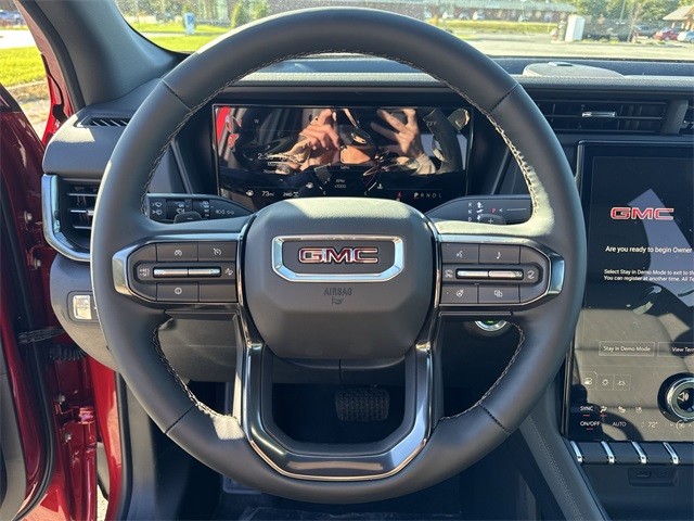 GMC Terrain Vehicle Full-screen Gallery Image 14