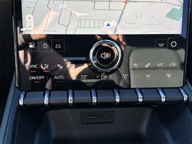 GMC Terrain Vehicle Full-screen Gallery Image 19