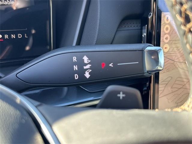 GMC Terrain Vehicle Full-screen Gallery Image 20