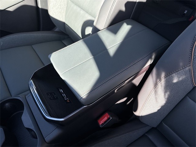 GMC Terrain Vehicle Full-screen Gallery Image 21