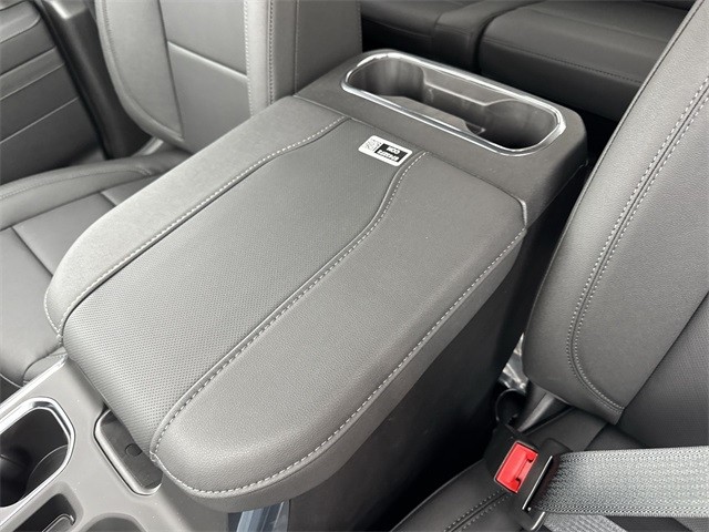 GMC Sierra 1500 Vehicle Full-screen Gallery Image 21