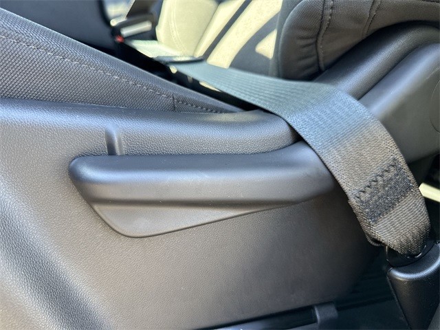 GMC Sierra 1500 Vehicle Full-screen Gallery Image 12