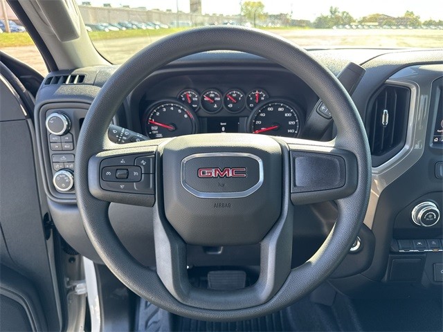 GMC Sierra 1500 Vehicle Full-screen Gallery Image 14
