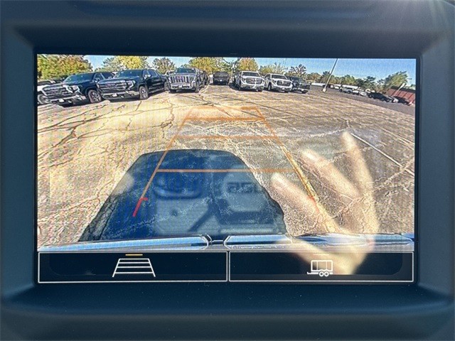 GMC Sierra 1500 Vehicle Full-screen Gallery Image 17