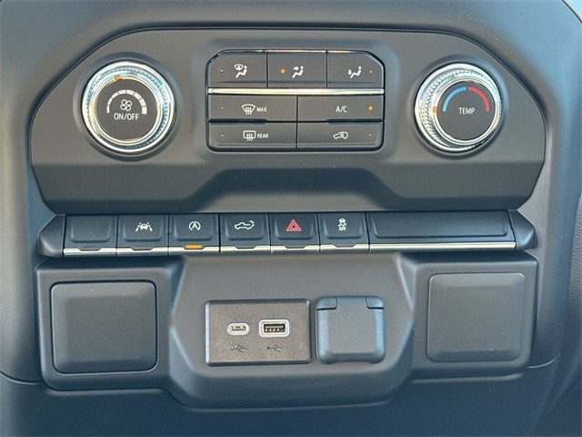 GMC Sierra 1500 Vehicle Full-screen Gallery Image 18