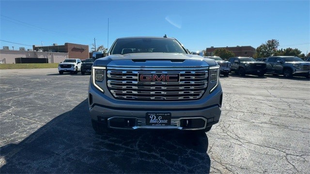 GMC Sierra 1500 Vehicle Full-screen Gallery Image 03