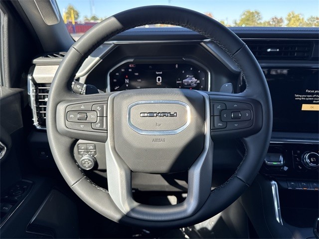 GMC Sierra 1500 Vehicle Full-screen Gallery Image 14