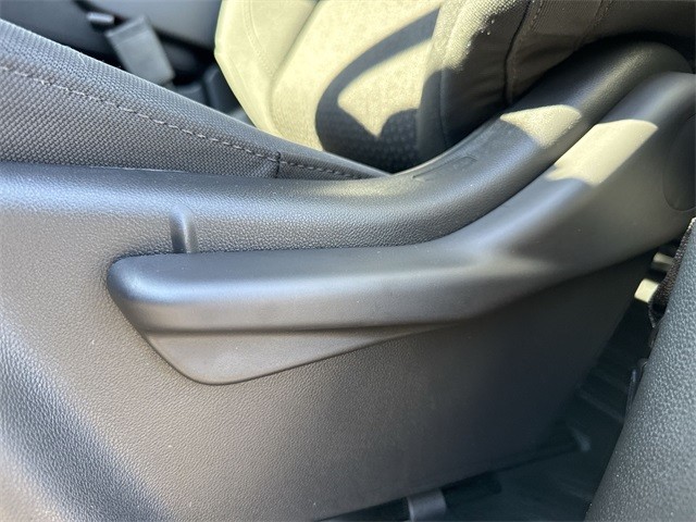 GMC Sierra 1500 Vehicle Full-screen Gallery Image 12