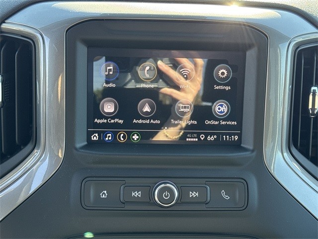 GMC Sierra 1500 Vehicle Full-screen Gallery Image 16