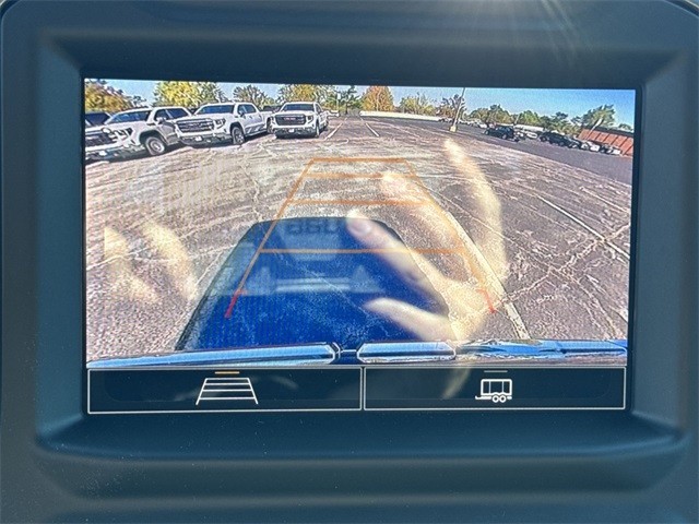 GMC Sierra 1500 Vehicle Full-screen Gallery Image 17