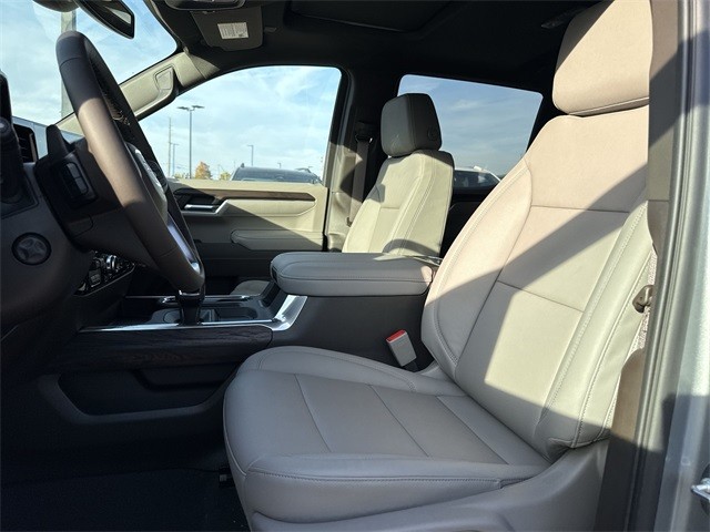 GMC Sierra 1500 Vehicle Full-screen Gallery Image 11