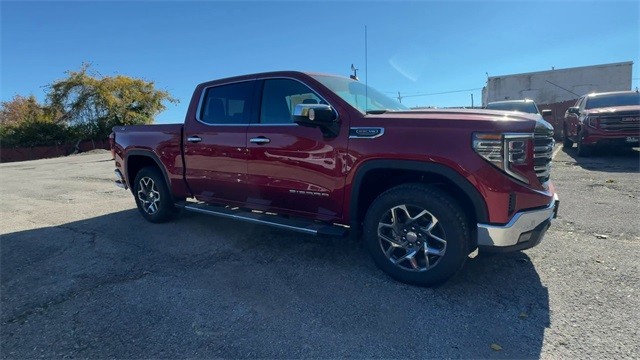 GMC Sierra 1500 Vehicle Full-screen Gallery Image 02