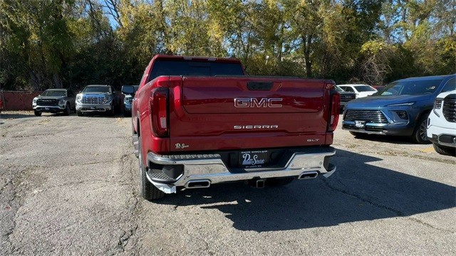 GMC Sierra 1500 Vehicle Full-screen Gallery Image 07