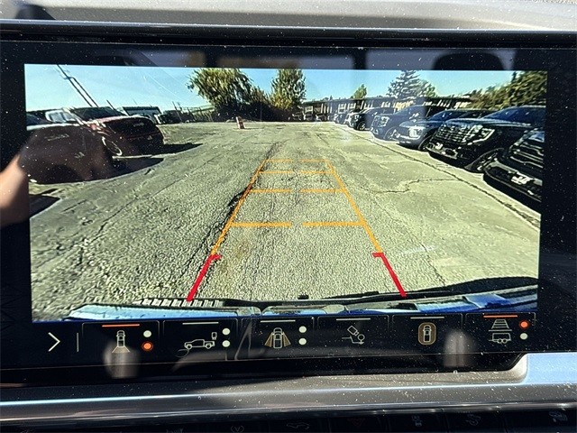 GMC Sierra 1500 Vehicle Full-screen Gallery Image 17