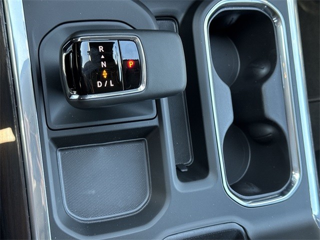 GMC Sierra 1500 Vehicle Full-screen Gallery Image 20