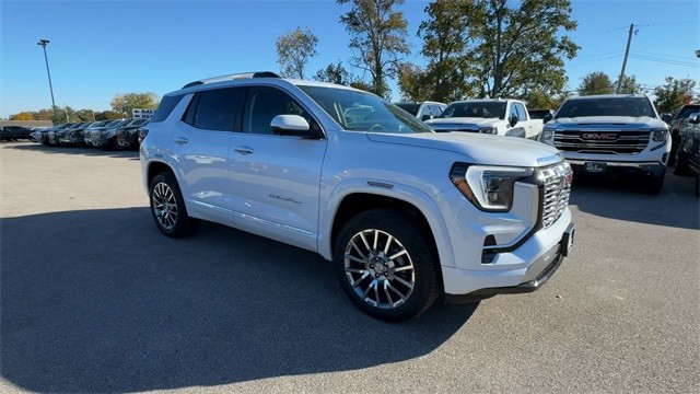 GMC Terrain Vehicle Full-screen Gallery Image 02