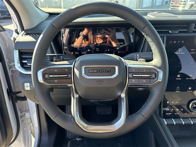 GMC Terrain Vehicle Full-screen Gallery Image 14