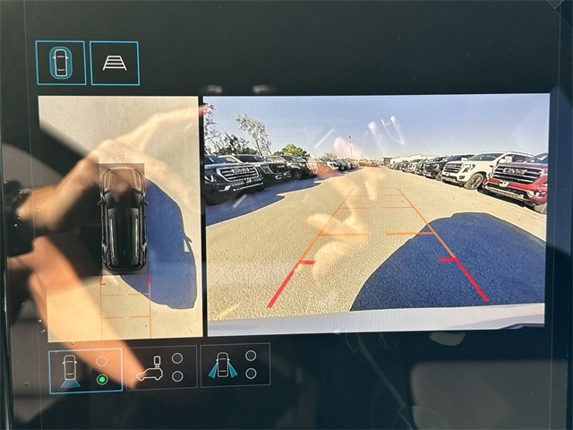 GMC Terrain Vehicle Full-screen Gallery Image 17